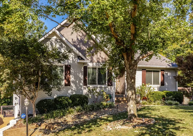 Photo 1 of Single family home for sale at 307 Dorris Ct, Hendersonville, TN 37075 | MLS# 3618854 | Listing updated on 2026-10-09