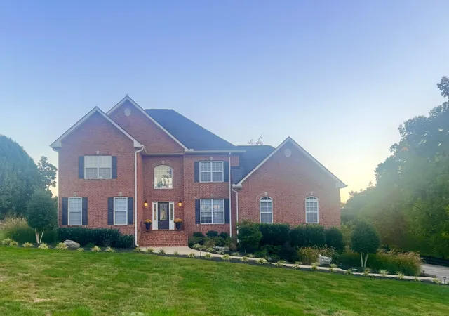 Photo 2 of Single family home for sale at 1031 Ridglea Dr, Burns, TN 37029 | MLS# 3615065 | Listing updated on 2026-10-09