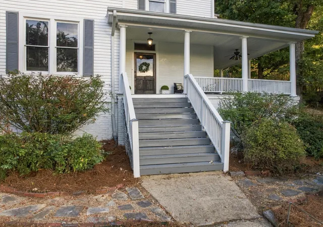 Photo 3 of Single family home for sale at 806 Tremont St, Chattanooga, TN 37405 | MLS# 3610971 | Listing updated on 2026-10-02
