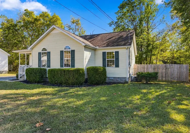 Photo 3 of Single family home for sale at 111 Daytona Ln, Shelbyville, TN 37160 | MLS# 3610986 | Listing updated on 2026-10-09