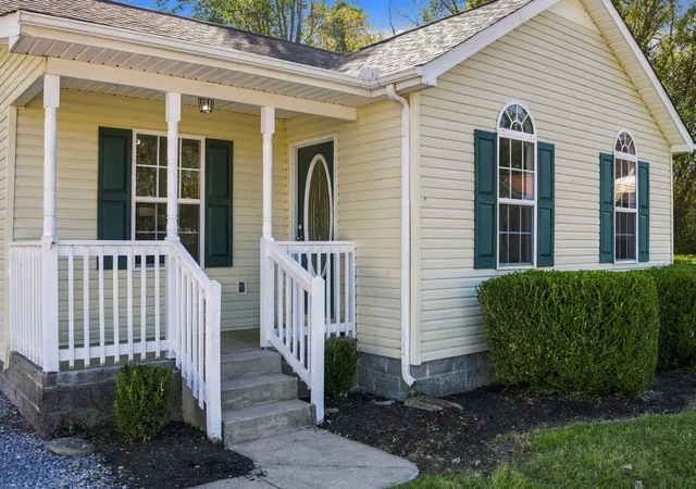Photo 4 of Single family home for sale at 111 Daytona Ln, Shelbyville, TN 37160 | MLS# 3610986 | Listing updated on 2026-10-09