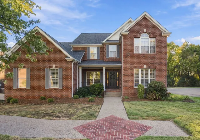 Photo 1 of Single family home for sale at 5528 Traceside Dr, Nashville, TN 37221 | MLS# 3611046 | Listing updated on 2026-10-08