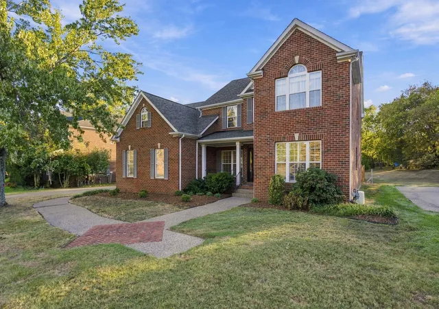 Photo 3 of Single family home for sale at 5528 Traceside Dr, Nashville, TN 37221 | MLS# 3611046 | Listing updated on 2026-10-08