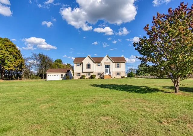 Photo 2 of Single family home for sale at 3171 Les Chappell Rd, Spring Hill, TN 37174 | MLS# 3611065 | Listing updated on 2026-10-03