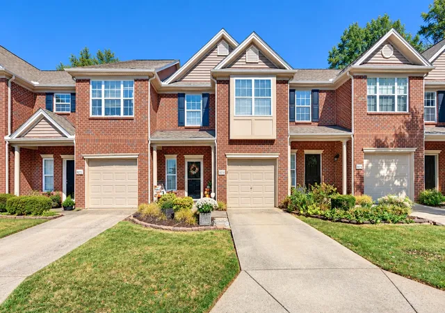 Photo 2 of Townhouse for sale at 8273 Rossi Rd, Brentwood, TN 37027 | MLS# 3615457 | Listing updated on 2026-10-09