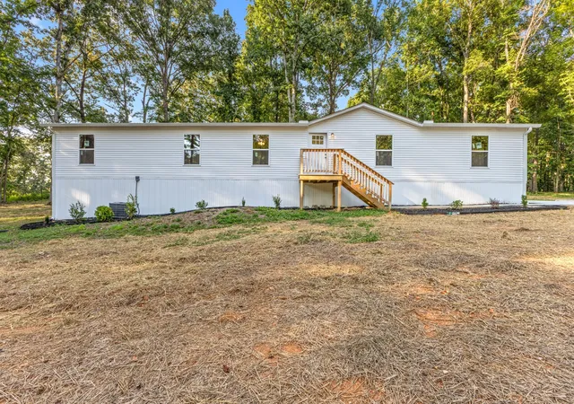 Photo 2 of Manufactured home for sale at 2904 Gause Rd, Pleasant View, TN 37146 | MLS# 3611004 | Listing updated on 2026-10-03