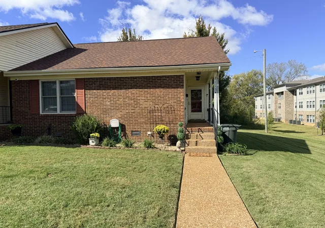 Listing Photo 2 - Condo for sale in building located at 2115 Mockingbird Ln, Springfield, TN 37172 - Unit #A