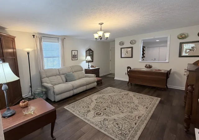 Listing Photo 5 - Condo for sale in building located at 2115 Mockingbird Ln, Springfield, TN 37172 - Unit #A