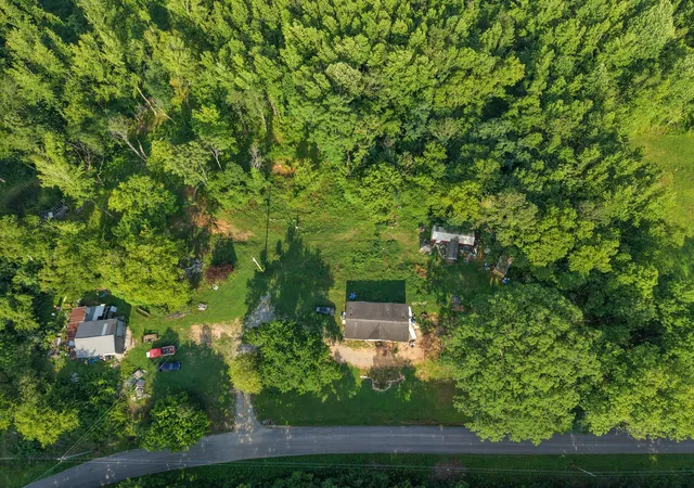 Photo 3 of Manufactured home for sale at 1098 Ewing Albright Rd, Ashland City, TN 37015 | MLS# 3611007 | Listing updated on 2026-10-03