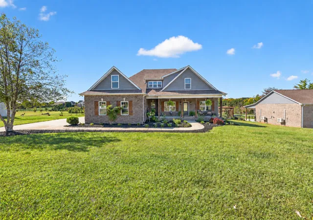Photo 3 of Sale Pending at 1004 Caballo Trl, Gallatin, TN 37066 | MLS# 3611039 | Listing updated on 2026-10-16