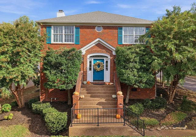 Single family home for sale at 72 Ravenwood Hills Cir, Nashville, TN 37215 | MLS# 3611075