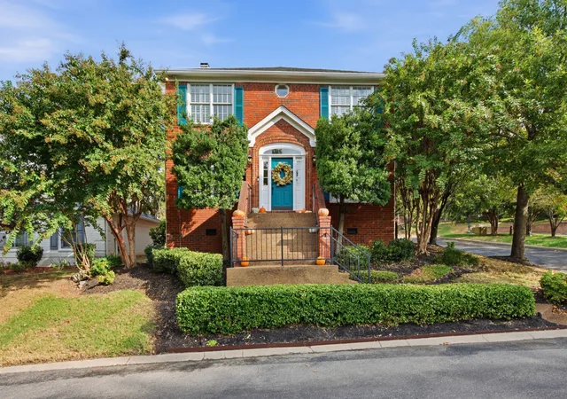 Photo 2 of Single family home for sale at 72 Ravenwood Hills Cir, Nashville, TN 37215 | MLS# 3611075 | Listing updated on 2026-10-08