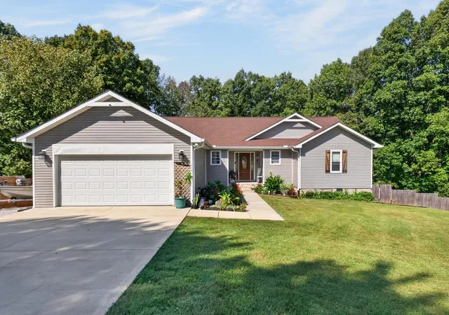Photo 1 of Single family home for sale at 248 Bm Johnson Ln, Gainesboro, TN 38562 | MLS# 3611090 | Listing updated on 2026-10-03