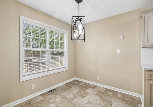 Photo 3 of Single family home for sale at 3871 Mackenzie Dr, Clarksville, TN 37042 | MLS# 3612303 | Listing updated on 2026-10-09