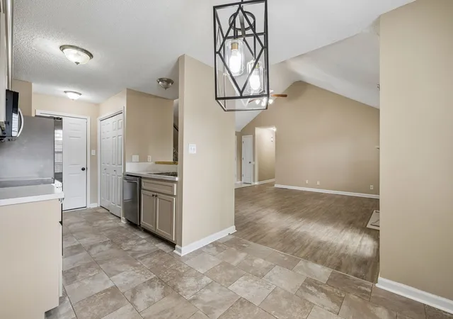 Photo 4 of Single family home for sale at 3871 Mackenzie Dr, Clarksville, TN 37042 | MLS# 3612303 | Listing updated on 2026-10-09