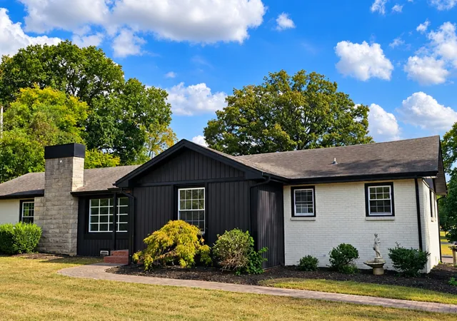 Photo 1 of Single family home for sale at 2634 Cox Ml Rd, Hopkinsville, KY 42240 | MLS# 3626507 | Listing updated on 2026-10-27