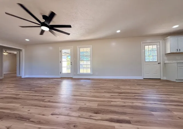 Photo 3 of Single family home for sale at 2634 Cox Ml Rd, Hopkinsville, KY 42240 | MLS# 3626507 | Listing updated on 2026-10-27