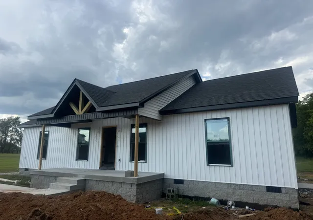 Photo 2 of Single family home for sale at 2114 Laws Hl Cir, Lewisburg, TN 37091 | MLS# 3611804 | Listing updated on 2026-10-06
