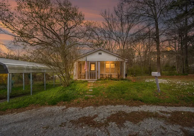 Photo 1 of Single family home for sale at 506 Chestnut St, La Fayette, GA 30728 | MLS# 3611132 | Listing updated on 2026-10-03