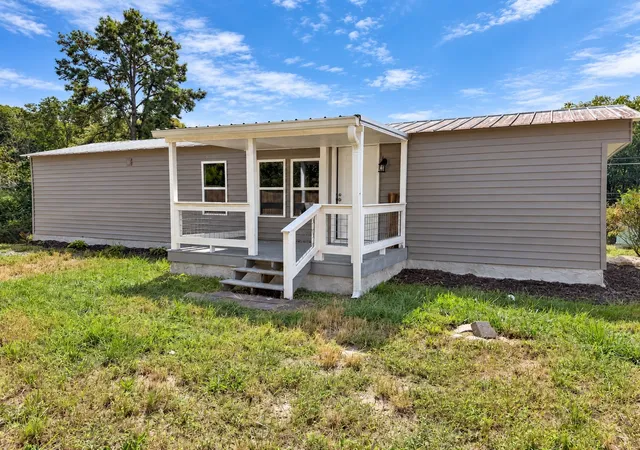 Photo 2 of Manufactured home for sale at 1301 Dockery Ln Se, Cleveland, TN 37323 | MLS# 3611147 | Listing updated on 2026-10-03