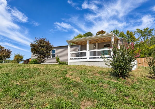 Photo 3 of Manufactured home for sale at 1301 Dockery Ln Se, Cleveland, TN 37323 | MLS# 3611147 | Listing updated on 2026-10-03