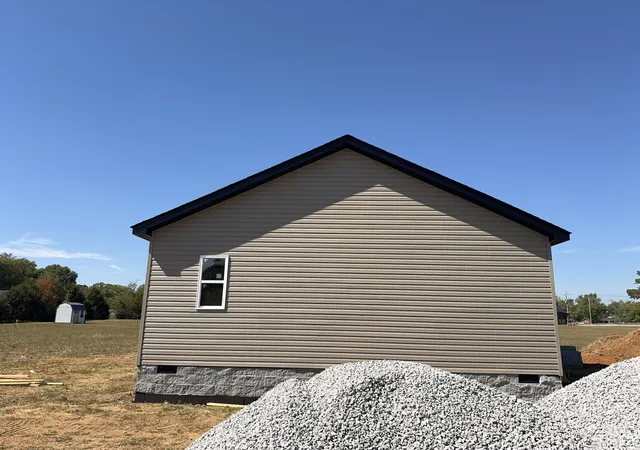 Photo 4 of Single family home for sale at 2113 Laws Hl Cir, Lewisburg, TN 37091 | MLS# 3611435 | Listing updated on 2026-10-05