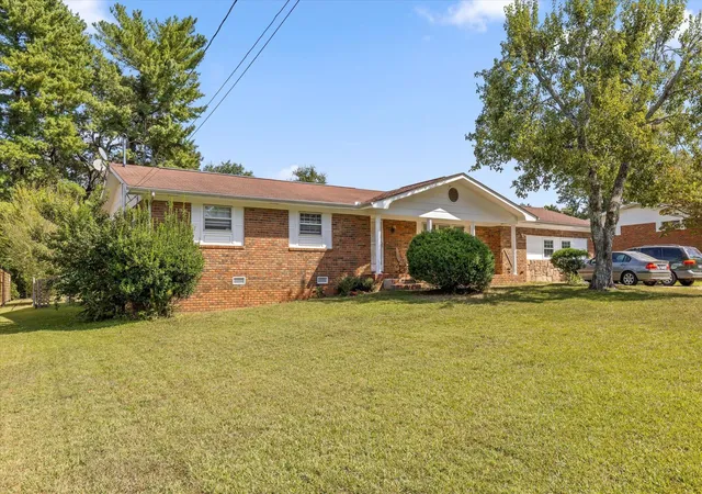 Photo 2 of Single family home for sale at 4005 Creekwood Ter Ln, Chattanooga, TN 37421 | MLS# 3611155 | Listing updated on 2026-10-20
