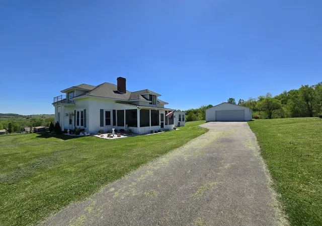 Photo 3 of Single family home for sale at 130 Wagoner Hl Rd, Fayetteville, TN 37334 | MLS# 3611247 | Listing updated on 2026-10-04