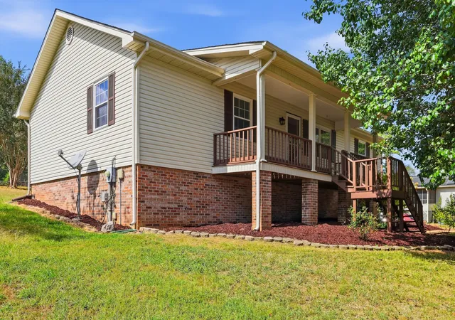 Photo 3 of Single family home for sale at 201 Vermont Dr NW, Cleveland, TN 37312 | MLS# 3611372 | Listing updated on 2026-10-06