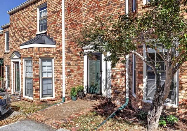 Townhouse for sale at 135 Matthew Ln, Nashville, TN 37215 | MLS# 3613059