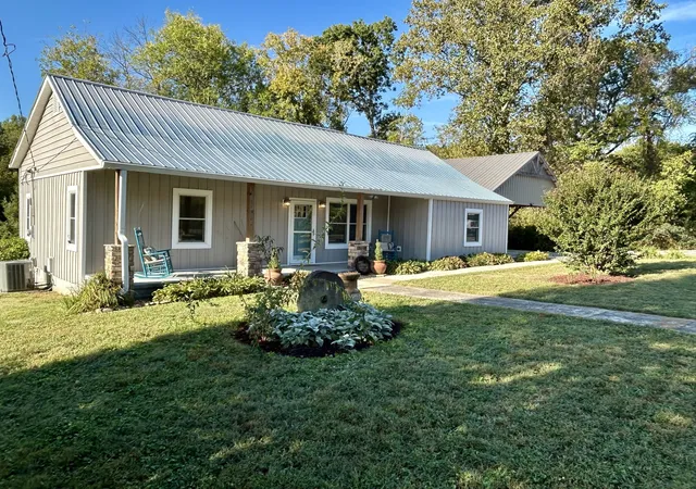 Photo 1 of Single family home for sale at 1671 Dry Crk Rd, Mc Minnville, TN 37110 | MLS# 3611248 | Listing updated on 2026-10-07