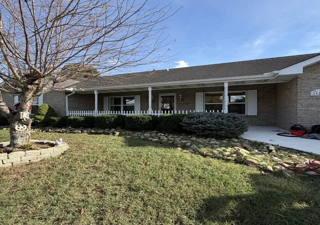 Photo 1 of Single family home for sale at 2526 Goingback Cir, Sevierville, TN 37876 | MLS# 3611284 | Listing updated on 2026-10-08