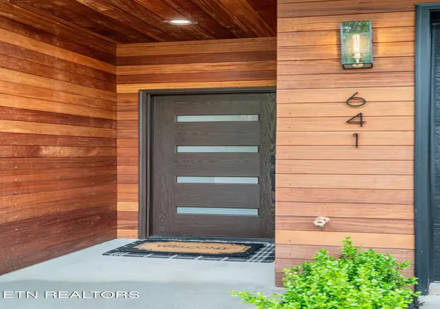 Photo 2 of Single family home for sale at 641 Idlewood Ln, Knoxville, TN 37923 | MLS# 3611262 | Listing updated on 2026-10-06