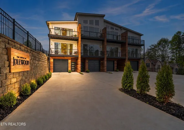 Photo 1 of Single family home for sale at 643 Idlewood Ln, Knoxville, TN 37923 | MLS# 3611266 | Listing updated on 2026-10-06