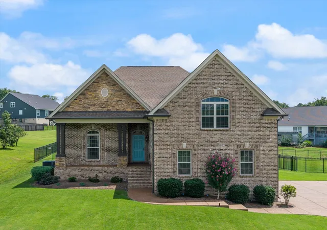 Photo 1 of Single family home for sale at 831 Manner Ln, Lebanon, TN 37087 | MLS# 3611772 | Listing updated on 2026-10-06