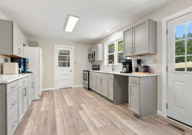 Photo 3 of Single family home for sale at 2390 Harlan Rd, Columbia, TN 38401 | MLS# 3611290 | Listing updated on 2026-10-03