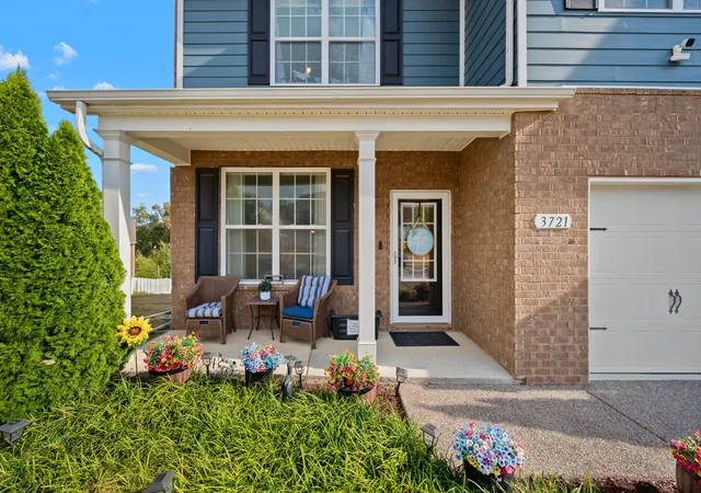 Photo 4 of Townhouse for sale at 3721 Timber Bark Ct, Smyrna, TN 37167 | MLS# 3611428 | Listing updated on 2026-10-04