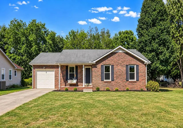 Photo 1 of Single family home for sale at 2678 Keyland Dr, Clarksville, TN 37040 | MLS# 3611335 | Listing updated on 2026-10-10
