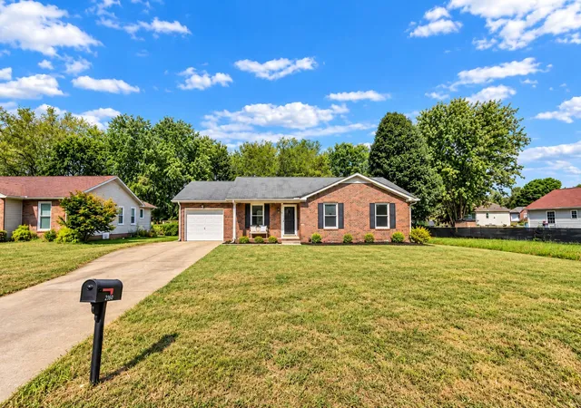 Photo 1 of Single family home for sale at 2678 Keyland Dr, Clarksville, TN 37040 | MLS# 3611335 | Listing updated on 2026-10-10