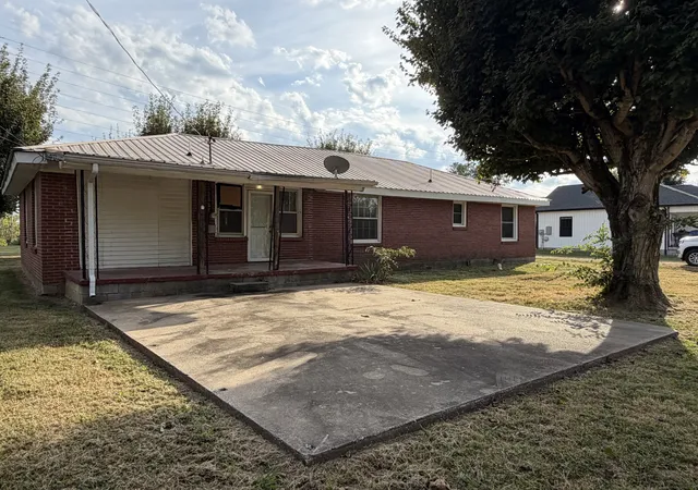 Photo 3 of Single family home for sale at 106 Fountain Head Rd, Portland, TN 37148 | MLS# 3611465 | Listing updated on 2026-10-06