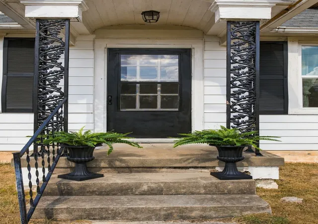 Photo 3 of Single family home for sale at 406 Adams Ave, Mount Pleasant, TN 38474 | MLS# 3611312 | Listing updated on 2026-10-04