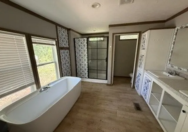Photo 3 of Manufactured home for sale at 1047 Lin Crk Dr, Sevierville, TN 37876 | MLS# 3611317 | Listing updated on 2026-10-04