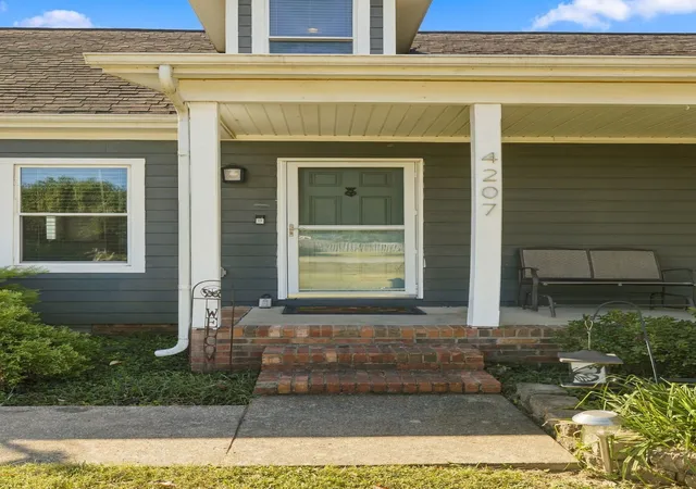 Photo 3 of Single family home for sale at 4207 Reed Downs Dr, Murfreesboro, TN 37129 | MLS# 3611327 | Listing updated on 2026-10-16