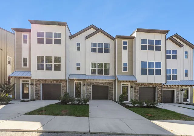 Photo 3 of Townhouse for sale at 2004 Sonya Ter, Nashville, TN 37209 | MLS# 3618764 | Listing updated on 2026-10-09