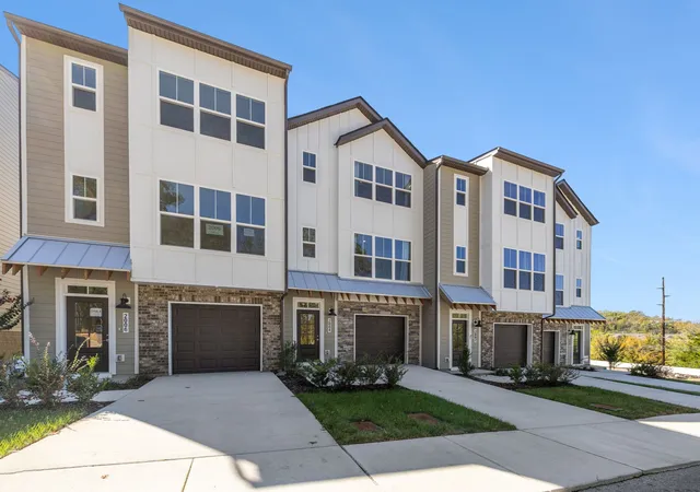 Photo 3 of Townhouse for sale at 2004 Sonya Ter, Nashville, TN 37209 | MLS# 3618764 | Listing updated on 2026-10-09