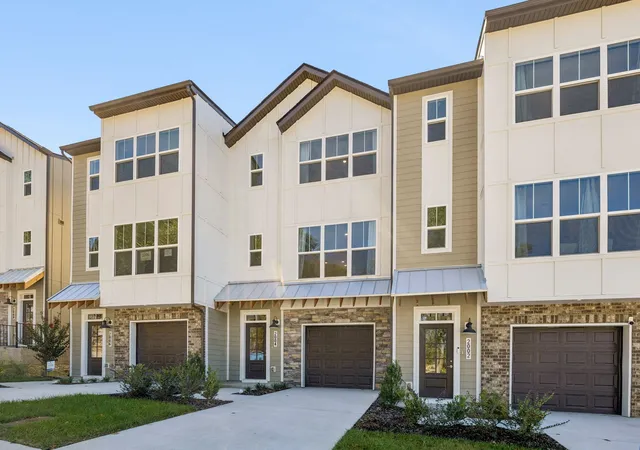 Photo 4 of Townhouse for sale at 2004 Sonya Ter, Nashville, TN 37209 | MLS# 3618764 | Listing updated on 2026-10-09