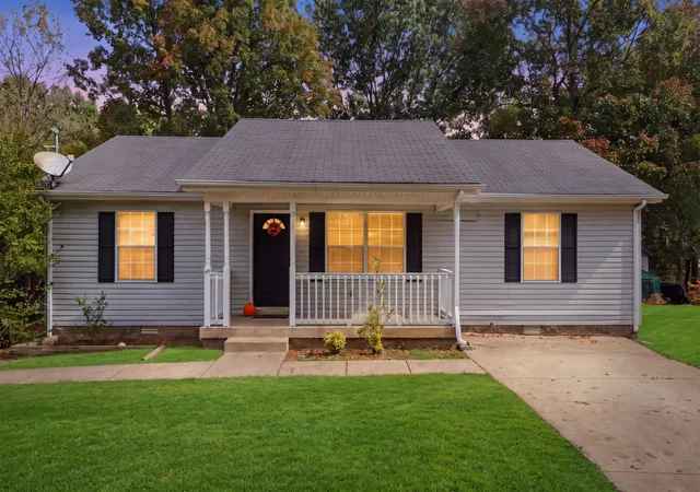 Single family home for sale at 316 Crockett Ct, La Vergne, TN 37086 | MLS# 3619133
