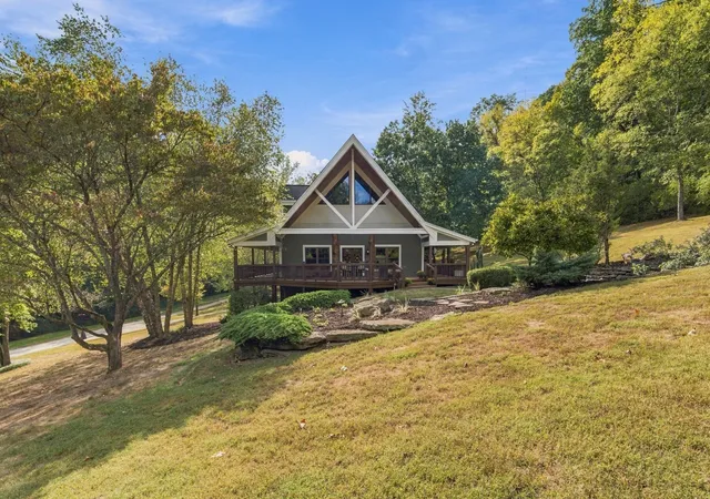 Photo 3 of Single family home for sale at 7834 Old Charlotte Pike, Nashville, TN 37209 | MLS# 3612085 | Listing updated on 2026-10-06