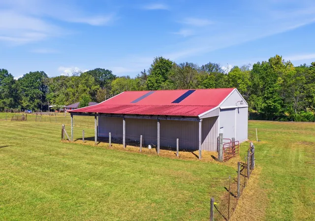 Photo 3 of Single family home for sale at 5554 Stacy Springs Rd, Springfield, TN 37172 | MLS# 3612684 | Listing updated on 2026-10-08