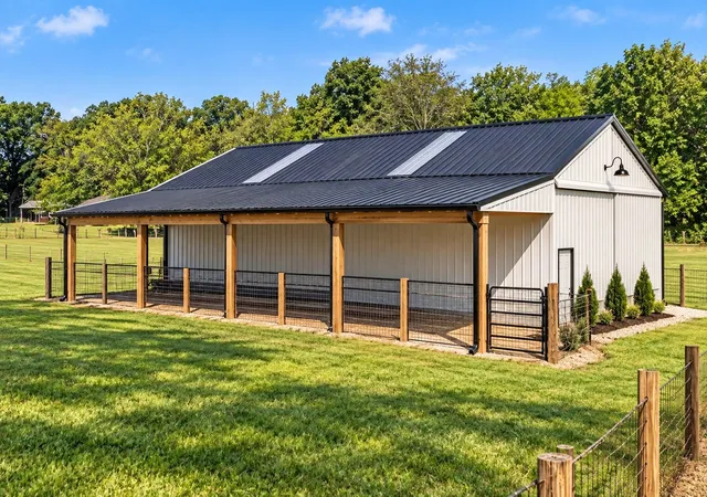 Photo 3 of Single family home for sale at 5554 Stacy Springs Rd, Springfield, TN 37172 | MLS# 3612684 | Listing updated on 2026-10-08